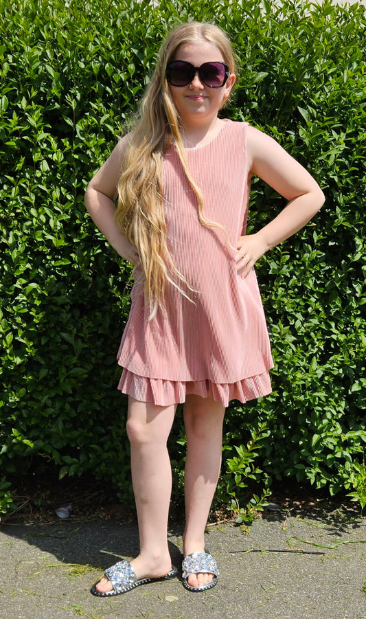 pink ribbed dress