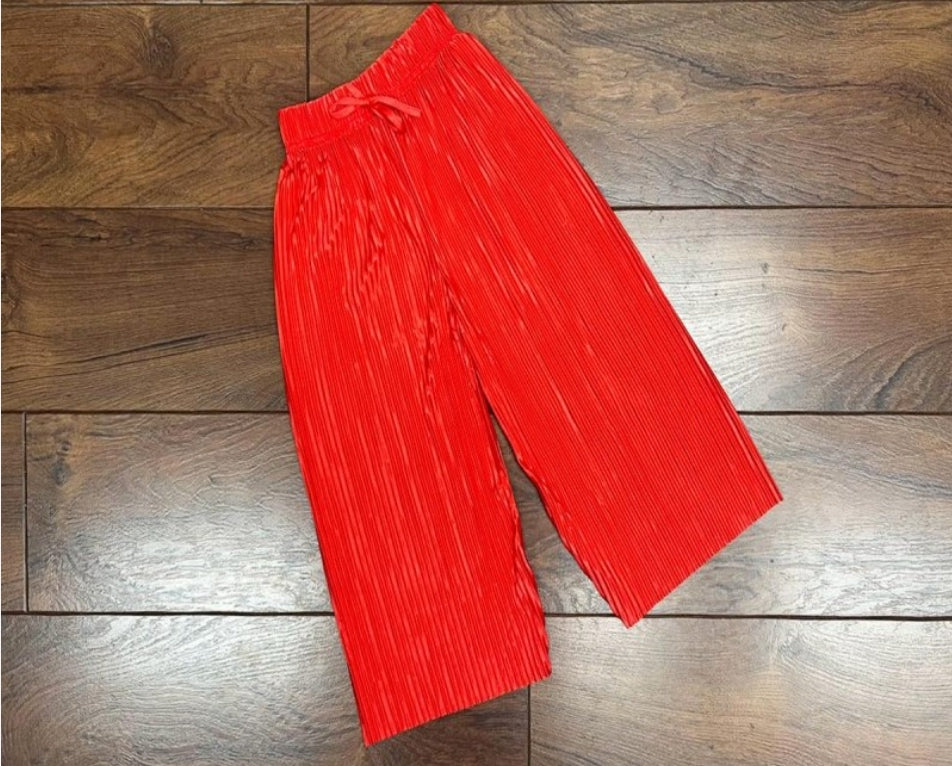 girls Red pleated trousers