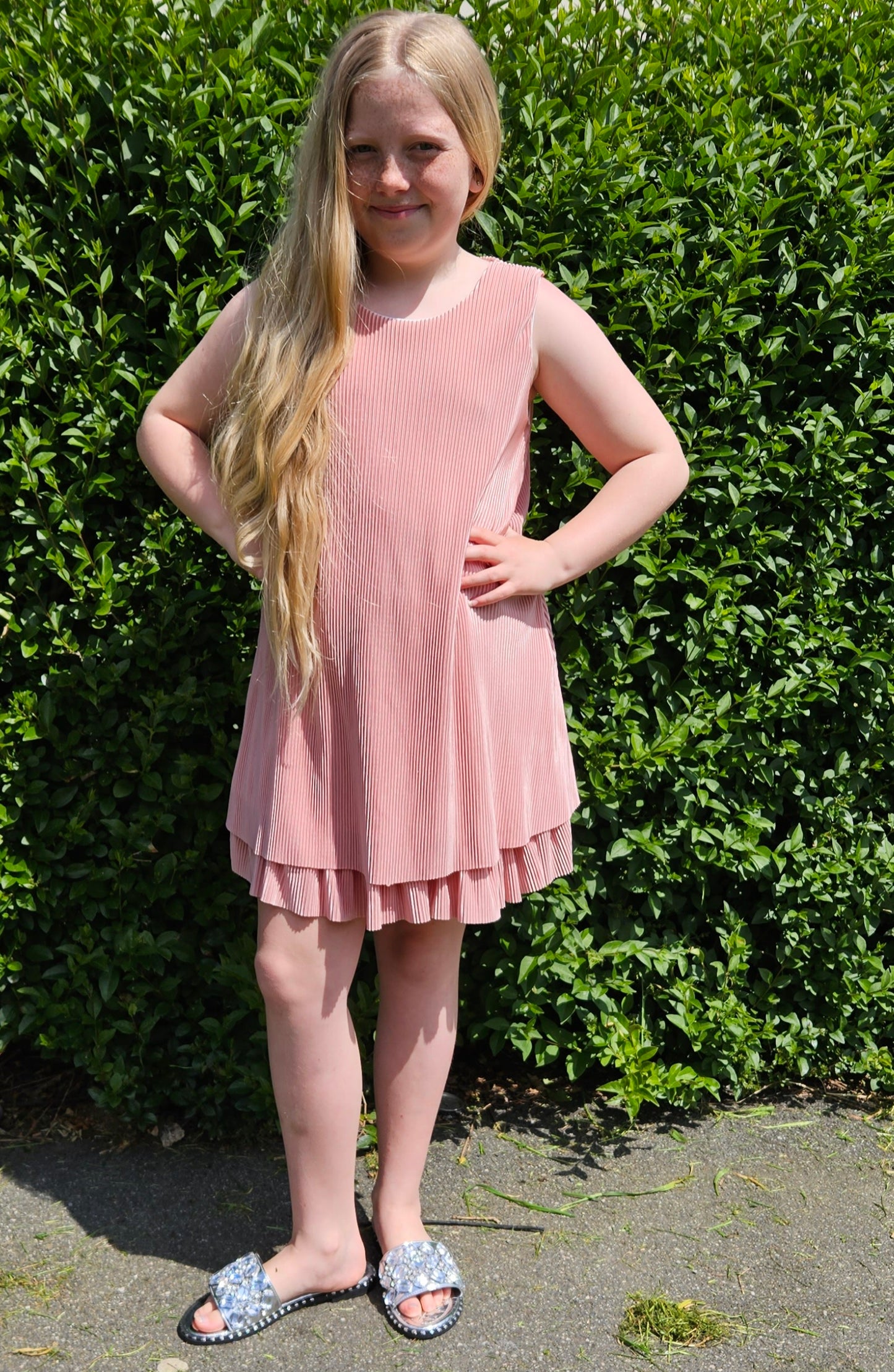 pink ribbed dress