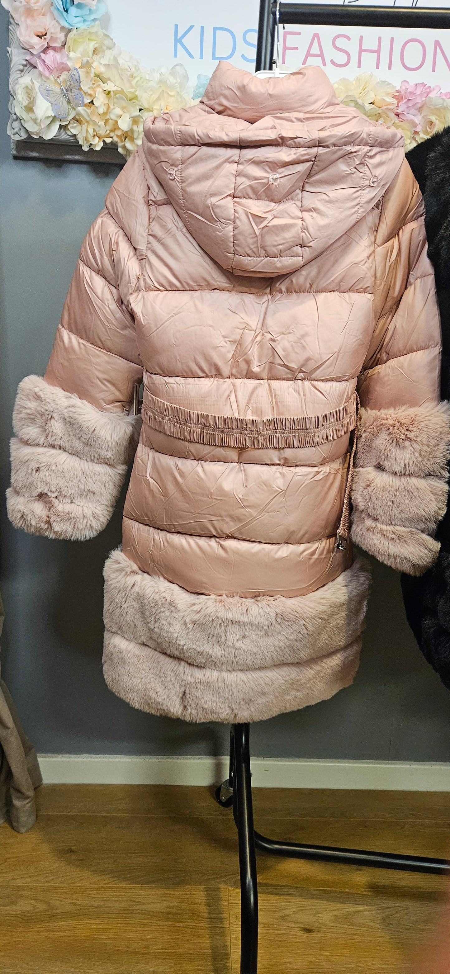 Girls beige fux fur coat with detachable fur